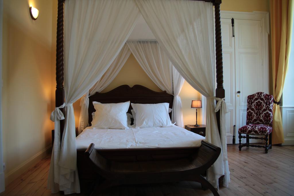 Bed and Breakfast Domaine de Lamassas à Hautefage-la-Tour Chambre photo