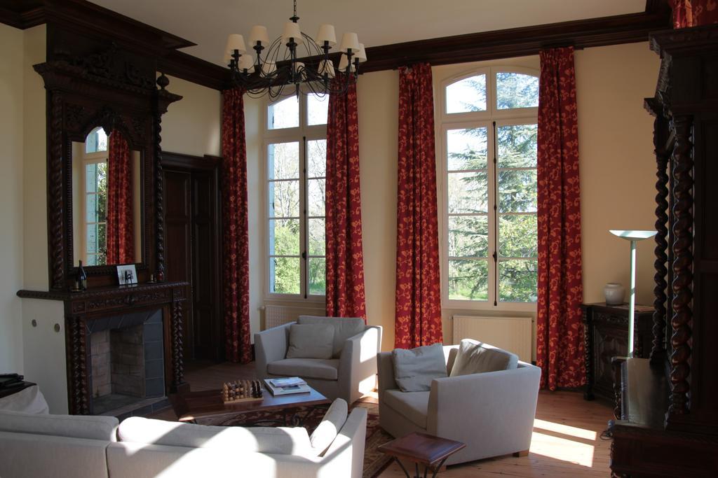 Bed and Breakfast Domaine de Lamassas à Hautefage-la-Tour Extérieur photo