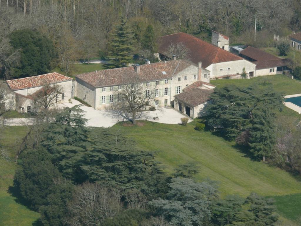 Bed and Breakfast Domaine de Lamassas à Hautefage-la-Tour Extérieur photo
